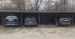 Недорогая авто-парковка возле аэропорта Кишинёва.