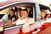 Парковка біля готелю з охороною